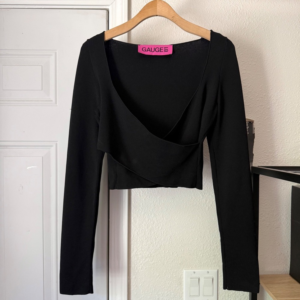 GAUGE81 black chunky knit criss cross cropped long sleeve‎ top
